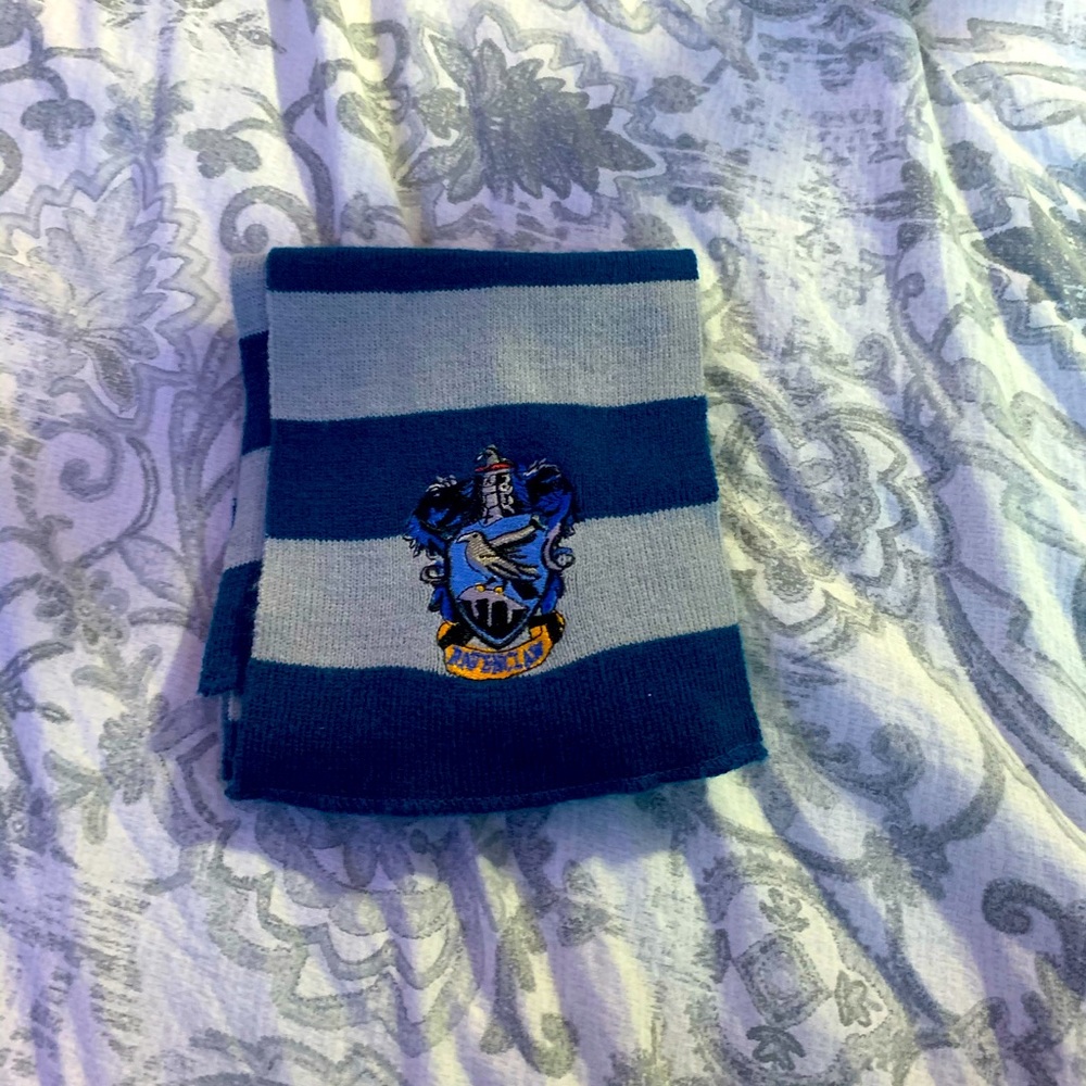 Ravenclaw scarf